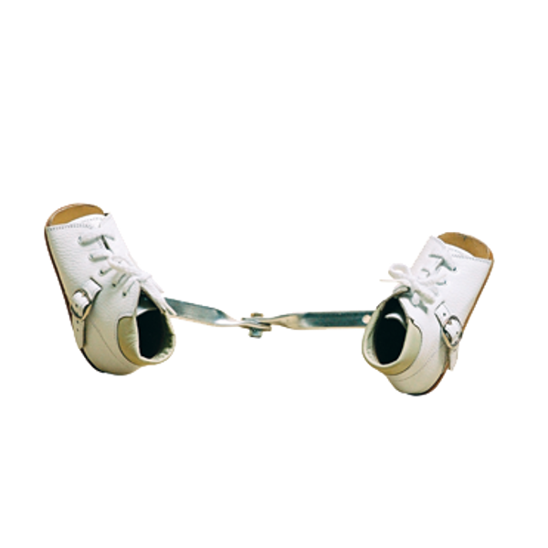 Attelle De Denis Browne Avec Bottillons Montes Sur Barre Compas Traitement Pediatrique Du Pied Bot Neut